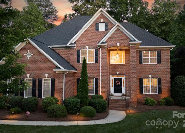 Property at 905 Patricians Ln, Monroe, NC 28110, 4 beds, 3.5 baths