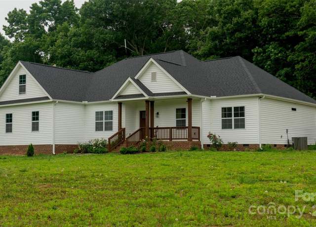 Property at 4710 Old Pageland Marshville Rd, Monroe, NC 28112, 4 beds, 2.5 baths