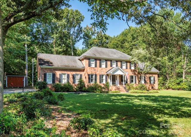 Property at 1231 Bennington Dr NW, Concord, NC 28027, 5 beds, 3.5 baths