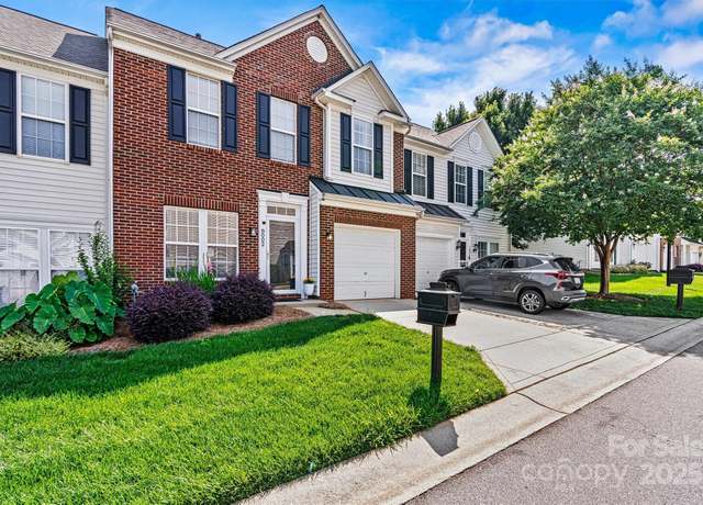 Property at 8002 Mariners Pointe Cir, Denver, NC 28037, 3 beds, 2.5 baths