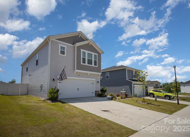 Property at 1010 Harry Ct, Albemarle, NC 28001, 4 beds, 2.5 baths