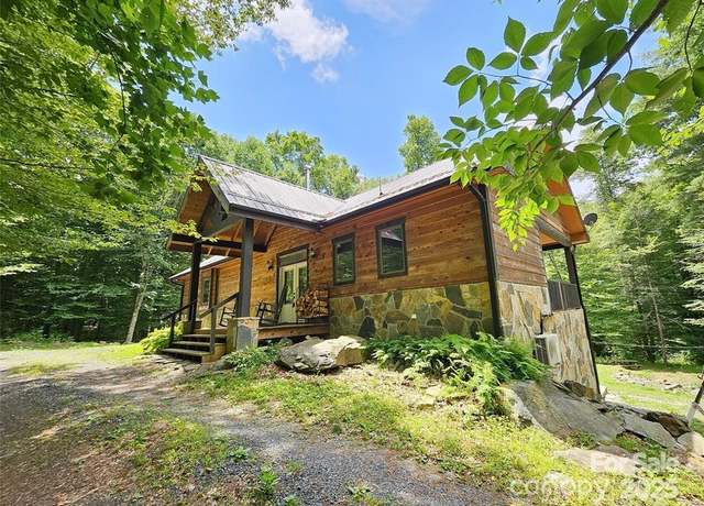 Property at 37 Green Briar Ln, Green Mountain, NC 28740, 3 beds, 2.5 baths