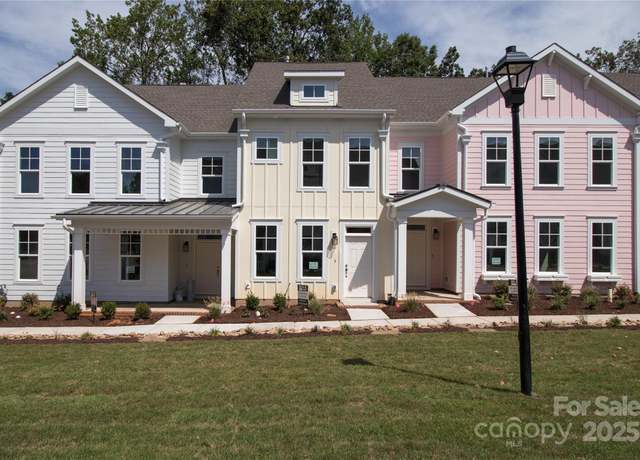 Property at 282 Gilead Rd, Huntersville, NC 28078, 2 beds, 2.5 baths