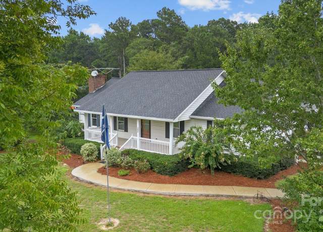 Property at 1895 S Arant St, Pageland, SC 29728, 3 beds, 2 baths