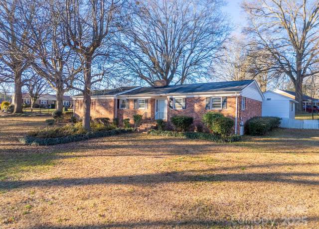 Property at 1727 Hartford Dr, Gastonia, NC 28052, 3 beds, 1.5 baths