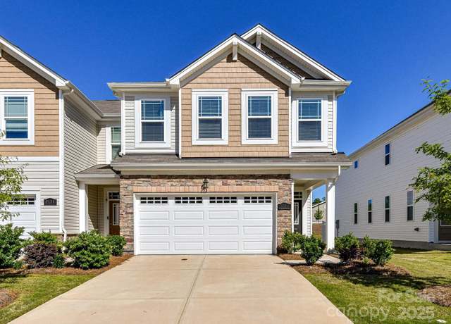 Property at 9134 Northfield Crossing Dr, Charlotte, NC 28269, 3 beds, 2.5 baths
