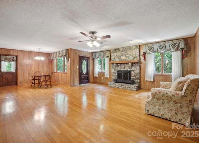 Property at 2076 Jay Clark Rd, Morganton, NC 28655, 3 beds, 3 baths