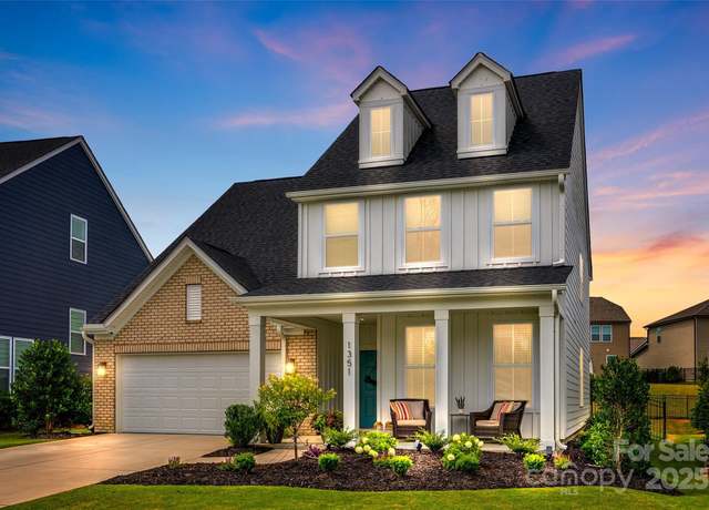 Property at 1351 Fishing Creek Rd, Clover, SC 29710, 4 beds, 3 baths