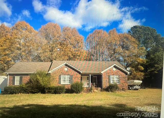 Property at 14818 Hooks Rd, Matthews, NC 28105, 3 beds, 2 baths