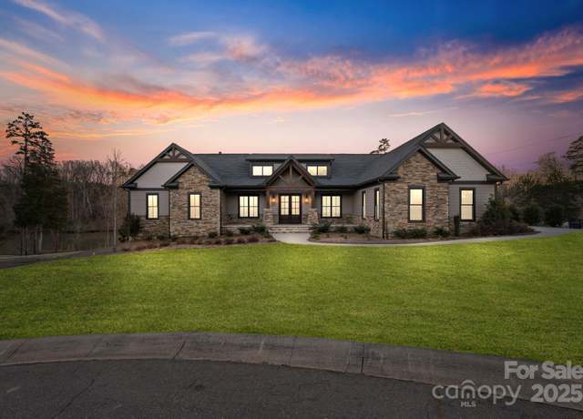 Property at 826 Misty Arbor Frd, Clover, SC 29710, 4 beds, 3.5 baths