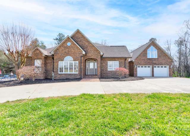 Property at 1026 E Stage Coach Trl, Lawndale, NC 28090, 3 beds, 2.5 baths