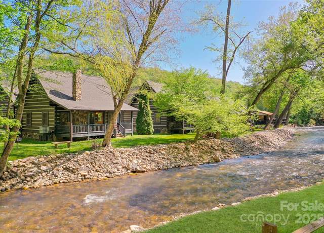 Property at 24 Rachels Cir, Maggie Valley, NC 28751, 2 beds, 2 baths