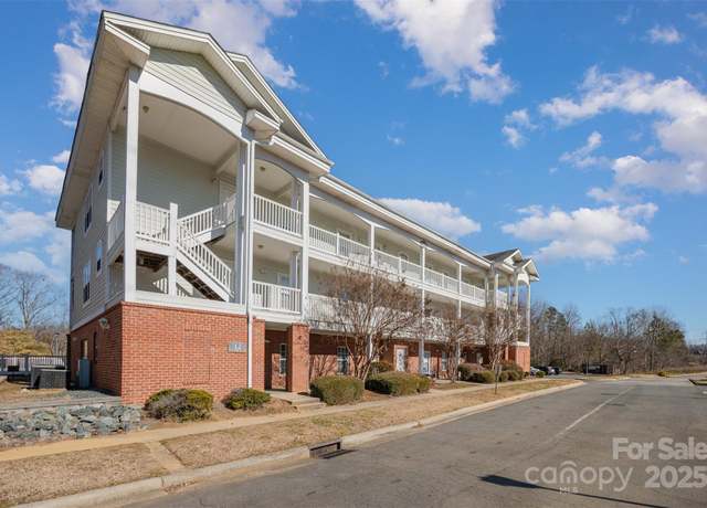 Property at 9261 Meadow Vista Rd, Charlotte, NC 28213, 2 beds, 2 baths