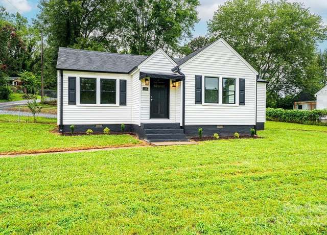 Property at 1105 Wildwood Rd NE, Lenoir, NC 28645, 3 beds, 1 bath