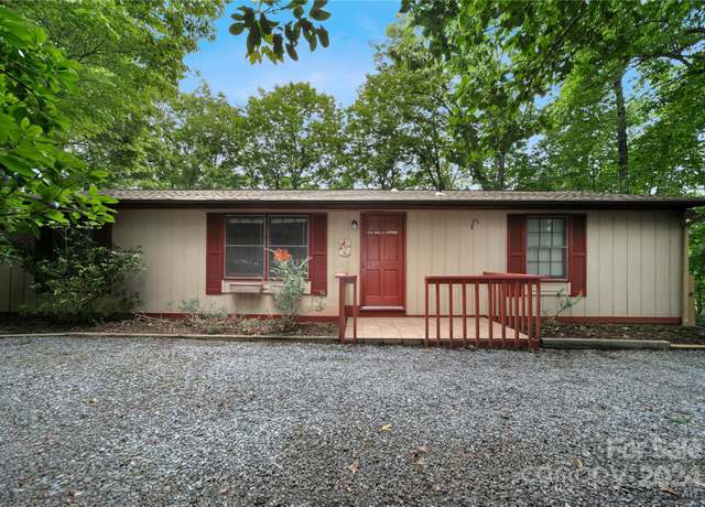 Property at 130 Wanei Ct, Brevard, NC 28712, 3 beds, 2 baths