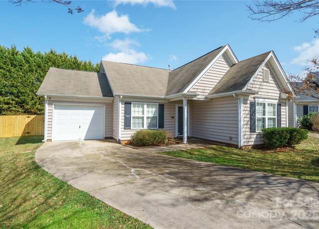 Property at 2007 Wexford Way, Statesville, NC 28625, 3 beds, 2 baths