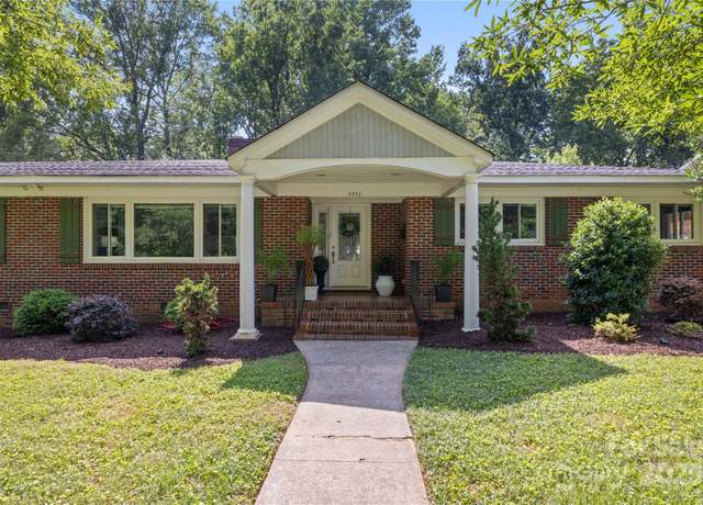 Property at 4742 Emory Ln, Charlotte, NC 28211, 3 beds, 2 baths