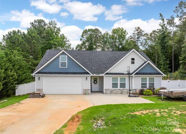 Property at 226 Oak Brook Ln #21, Gaffney, SC 29341, 3 beds, 2 baths