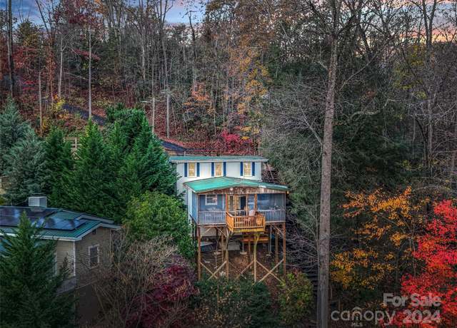 Property at 291 Tryon Bay Cir, Lake Lure, NC 28746, 4 beds, 1.5 baths
