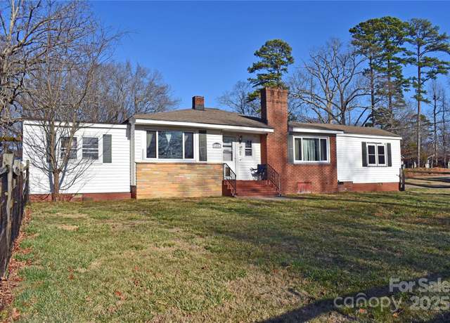 Property at 1426 E Council St, Salisbury, NC 28146, 3 beds, 1 bath