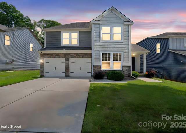 Property at 10012 Michael Crossing Dr, Charlotte, NC 28213, 5 beds, 3.5 baths