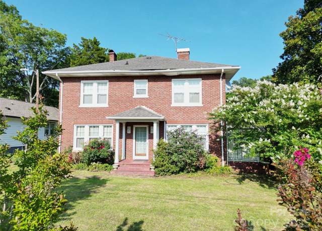 Property at 309 S Greene St, Wadesboro, NC 28170, 5 beds, 1.5 baths