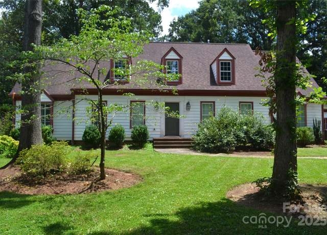 Property at 2501 Handley Pl, Charlotte, NC 28226, 5 beds, 3 baths