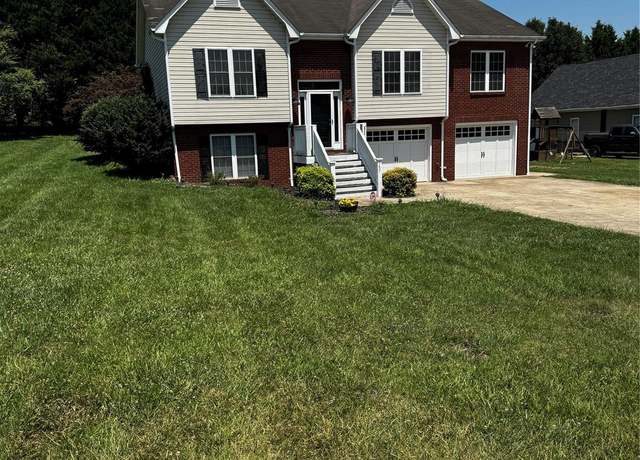 Property at 147 Freshfield Dr, Hudson, NC 28638, 4 beds, 2 baths