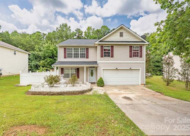 Property at 10816 Pointer Ridge Dr, Charlotte, NC 28214, 5 beds, 3 baths