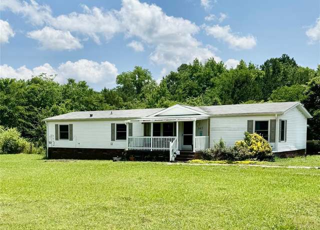 Property at 645 E Border Rd E, Rock Hill, SC 29730, 3 beds, 2 baths