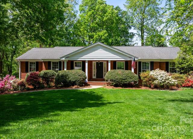 Property at 100 Heritage Ln, Morganton, NC 28655, 4 beds, 3 baths
