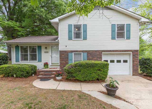 Property at 209 Palmer St, Albemarle, NC 28001, 3 beds, 1 bath