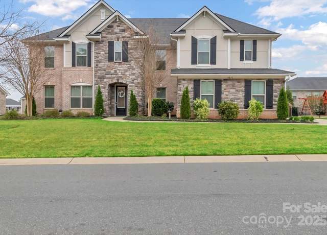 Property at 4071 Thames Cir, Fort Mill, SC 29715, 6 beds, 4.5 baths