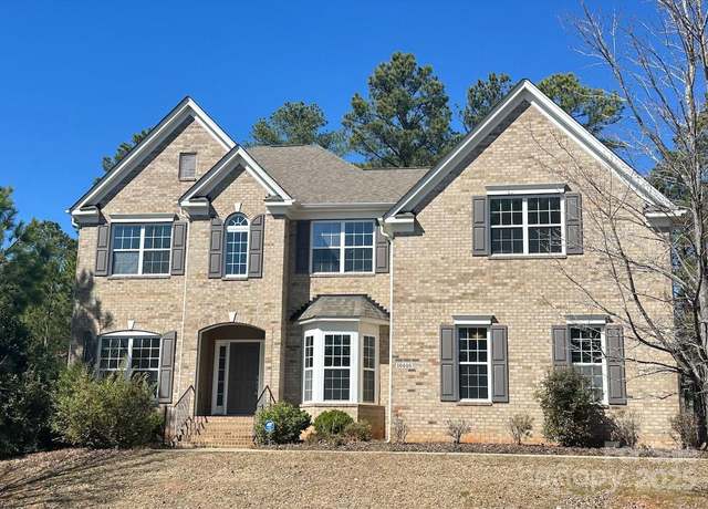Property at 16446 Doves Canyon Ln, Charlotte, NC 28278, 4 beds, 3 baths