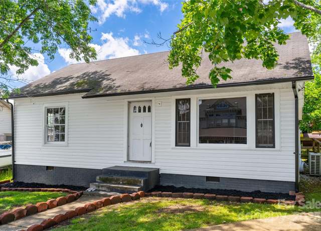 Property at 103 N Madison St, Marion, NC 28752, 2 beds, 1 bath