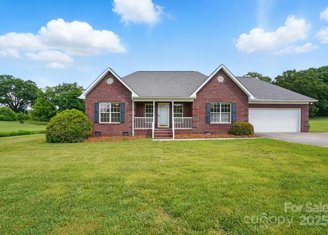 Property at 924 Secrest Hill Dr, Monroe, NC 28110, 3 beds, 2 baths