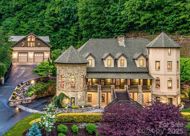 Property at 202 Emerald Ln, Maggie Valley, NC 28751, 4 beds, 6.5 baths