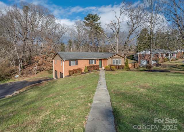 Property at 2113 Glenheath Dr, Hendersonville, NC 28791, 3 beds, 2 baths