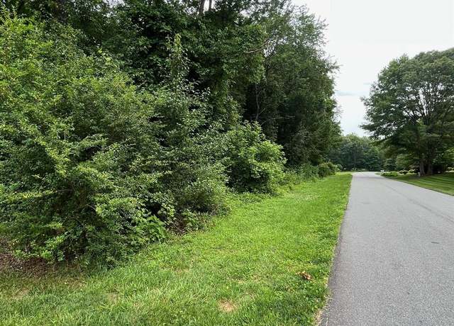 Property at 1895 Knolls Dr, Newton, NC 28658
