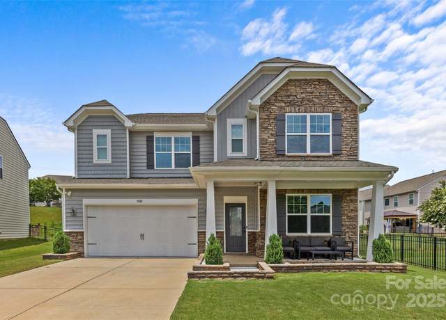 Property at 3008 Dundee Ln, Fort Mill, SC 29707, 5 beds, 3 baths