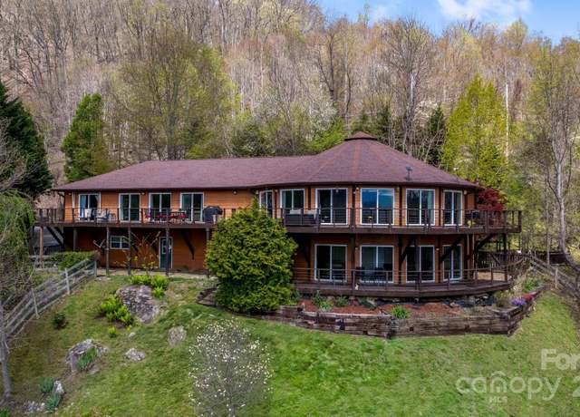 Property at 1280 Cathey Cove Rd, Waynesville, NC 28786, 3 beds, 5.5 baths
