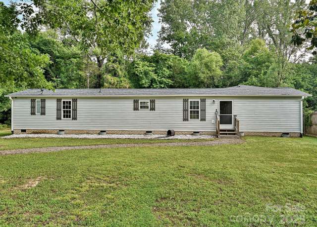Property at 1140 Randall Ct, Concord, NC 28025, 3 beds, 2 baths