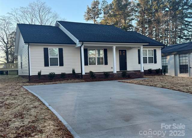 Property at 1014 N Main St, China Grove, NC 28023, 3 beds, 2 baths