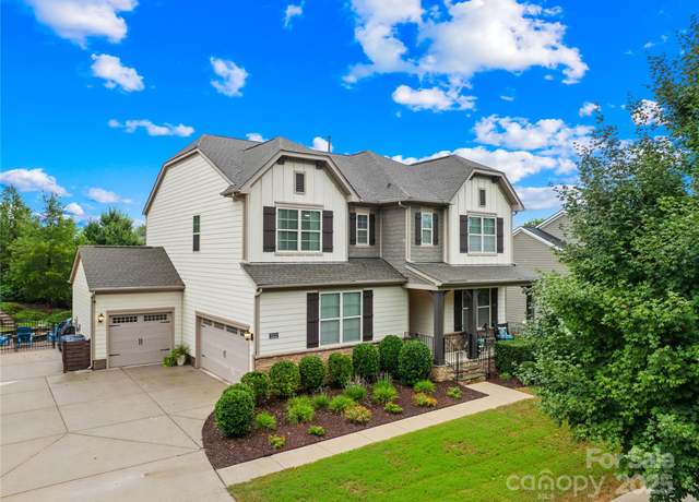 Property at 5112 Ingleburn Ln, Huntersville, NC 28078, 5 beds, 3 baths