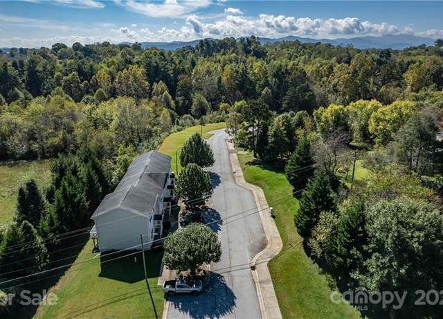 Property at 200 Villas Ct, Asheville, NC 28806