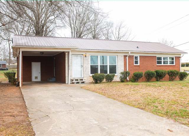 Property at 1715 Emmanuel Church Rd, Conover, NC 28613, 3 beds, 2 baths