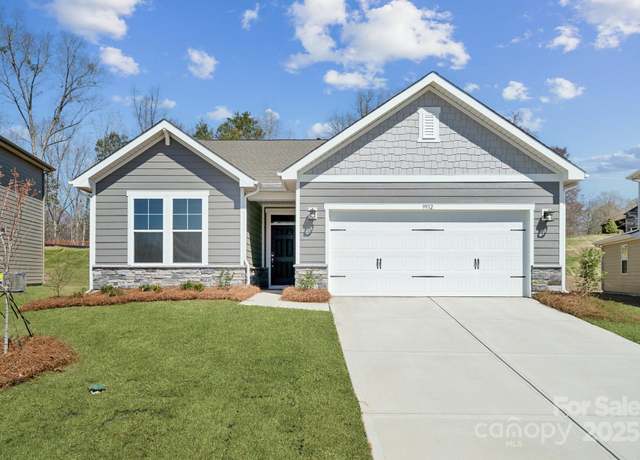 Property at 9932 Manor Vista Trl, Kannapolis, NC 28027, 3 beds, 2 baths