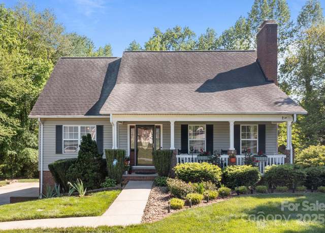 Property at 1002 4th St NE, Conover, NC 28613, 4 beds, 3.5 baths