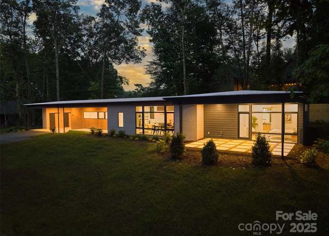 Property at 129 English Dr, Candler, NC 28715, 3 beds, 2.5 baths