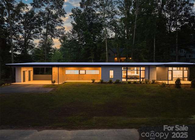 Property at 129 English Dr, Candler, NC 28715, 3 beds, 2.5 baths
